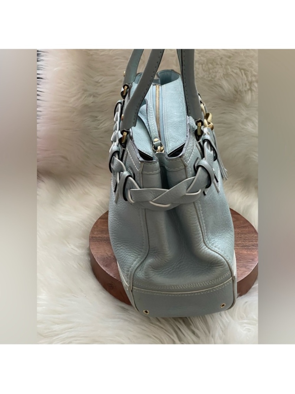 COACH Baby Blue Pebble Leather
2006 Hampton's Carryall - Picture 9 of 16